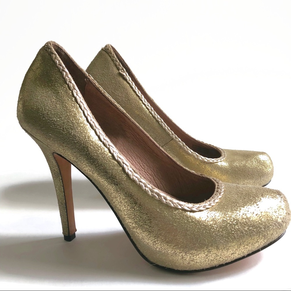 Corso Como platform heels. Gold leather